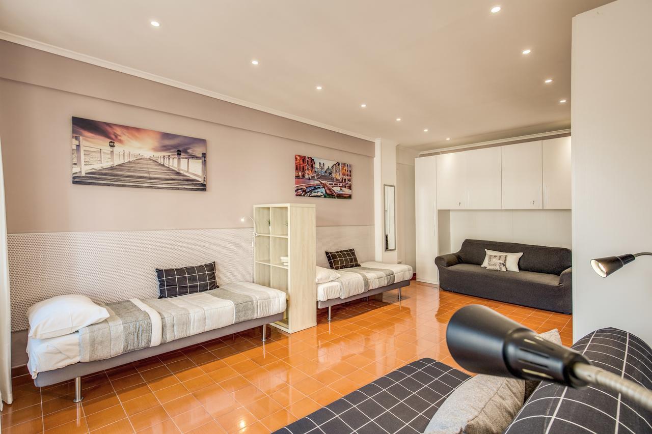 Rome4Guest Ostia 2 Apartment Bagian luar foto
