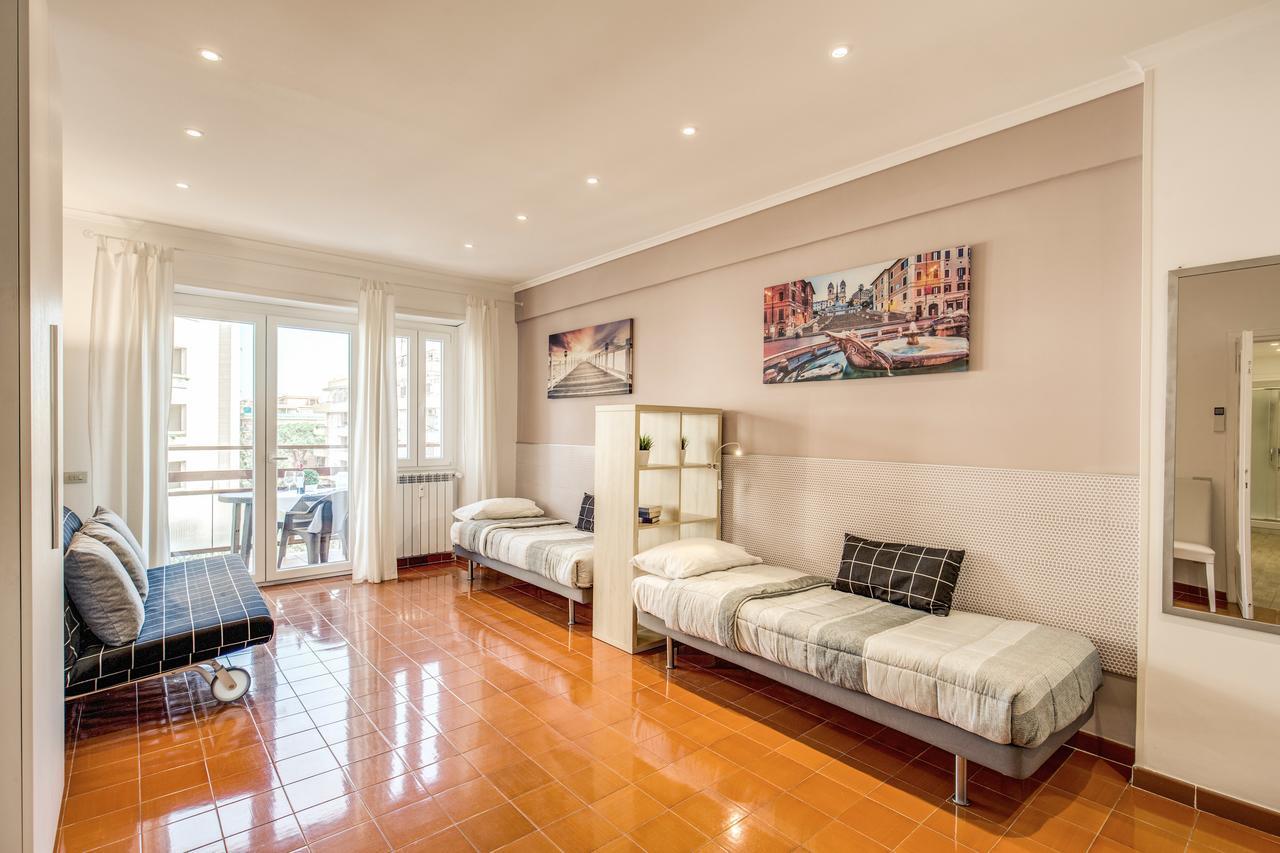 Rome4Guest Ostia 2 Apartment Bagian luar foto